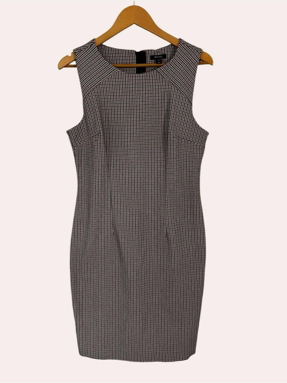 RW&CO. Black and White Houndstooth Sleeveless Sheath Dress